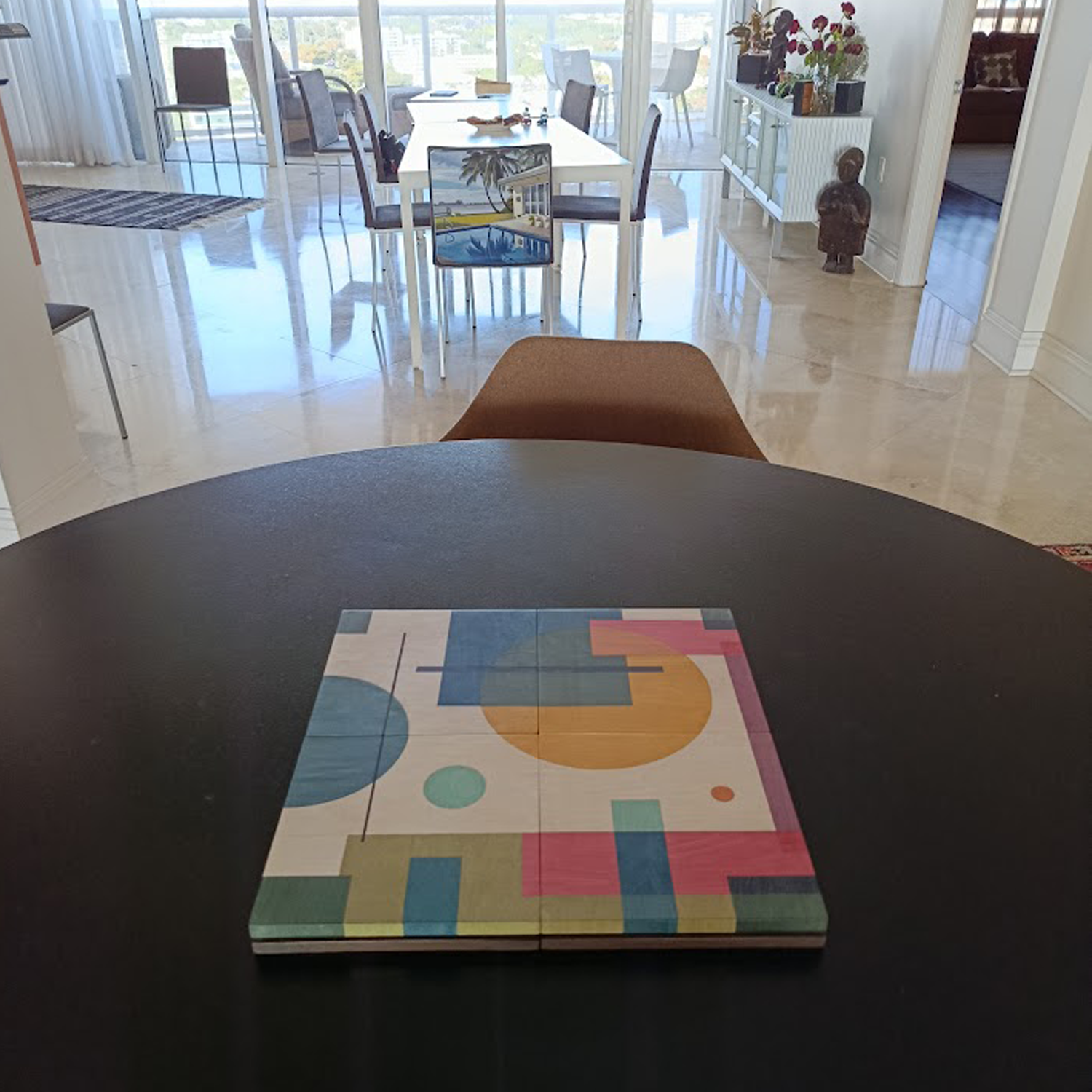 Podkładki fornirowane Miami we wnętrzu